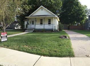 908 W Macarthur Ave, Bloomington, IL