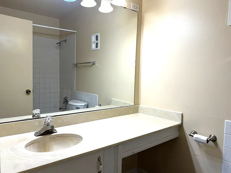 452 Chapel Ridge Dr #H — Photo 20