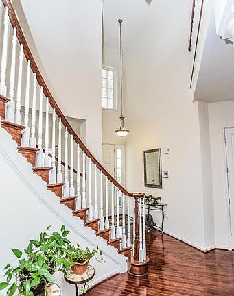 4th image of 9051 Galvin Ln