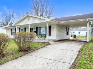 221 Crestview Ct, Chesterfield, IN 46017