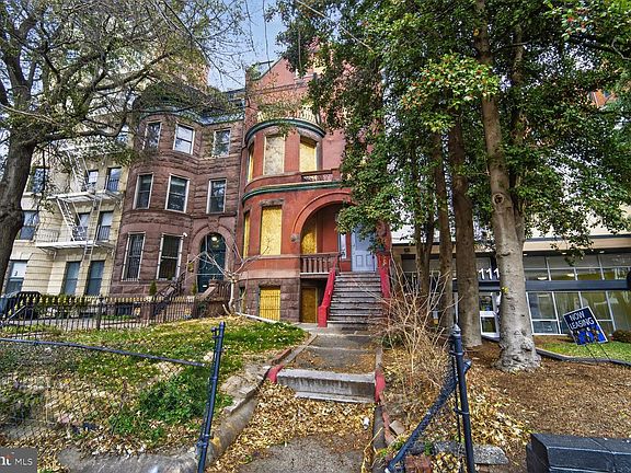 2nd image of 1113 Massachusetts Ave NW