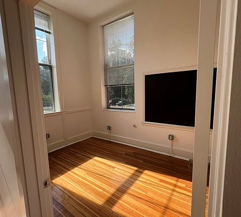 5th image of 250 S Main St #250A