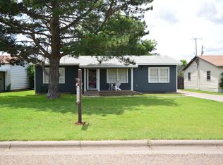 1313 Wayland St, Plainview, TX 79072