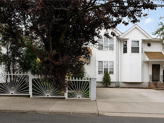 2nd image of 110 Pendleton Pl