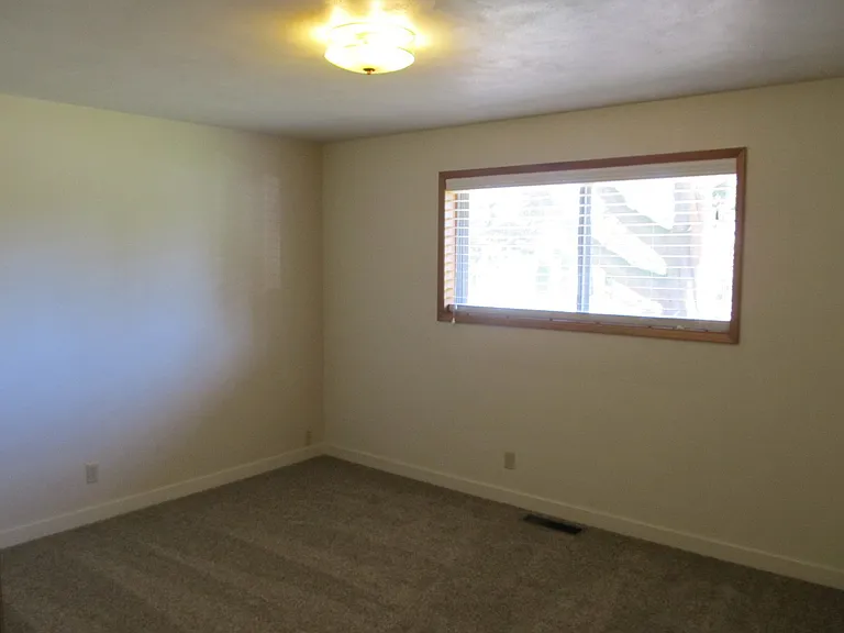 1509 Avon Ave — Photo 9
