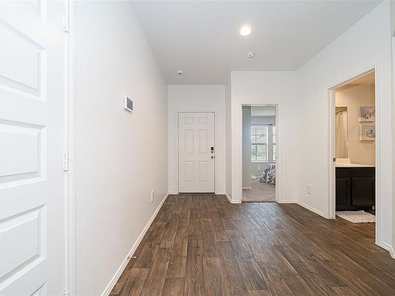 3rd image of 3922 Hawaiian Court