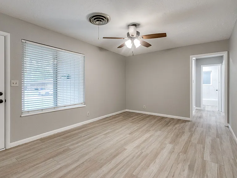 1612 Cherry Stone St — Photo 4