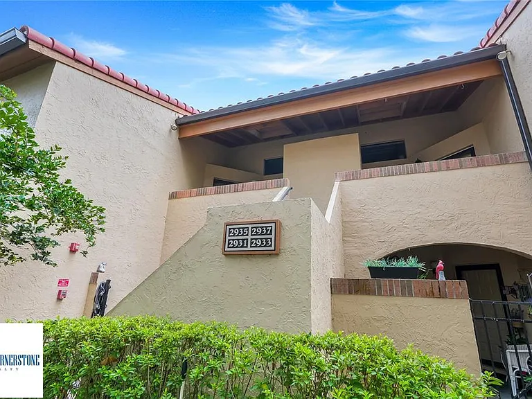 2935 Monaco Ct #23 — Photo 4