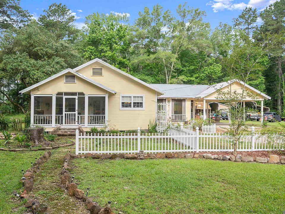 1st image of 33481 Weiss Rd