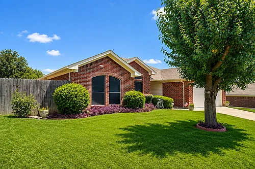 5202 High Island Dr Photo 1
