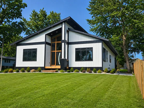 1775 9th Ave SE, Forest Lake, MN 55025
