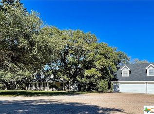 2593 Lower Mission Valley Rd, Victoria, TX 77905