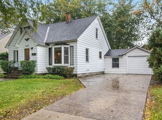 242 S Division St, Zeeland, MI 49464