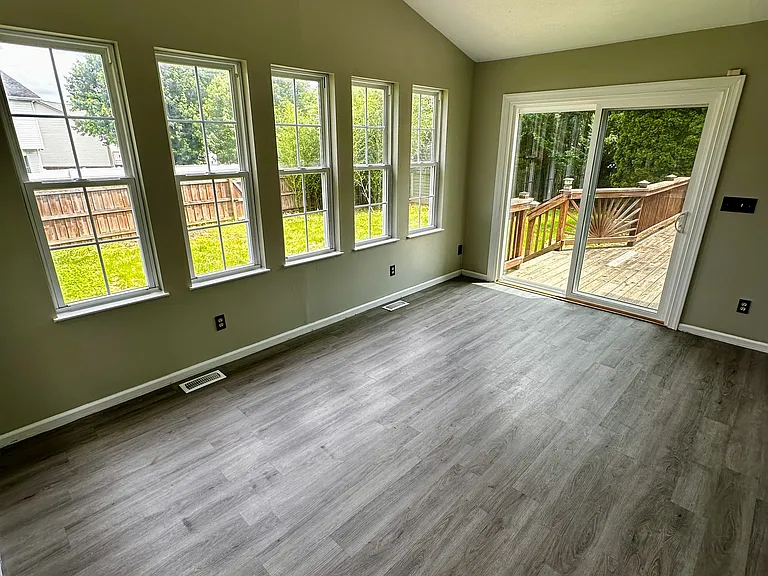 114 Fairfax Dr — Photo 8