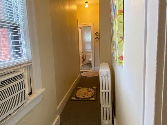 2nd image of 35 Richmond Ave APT 1