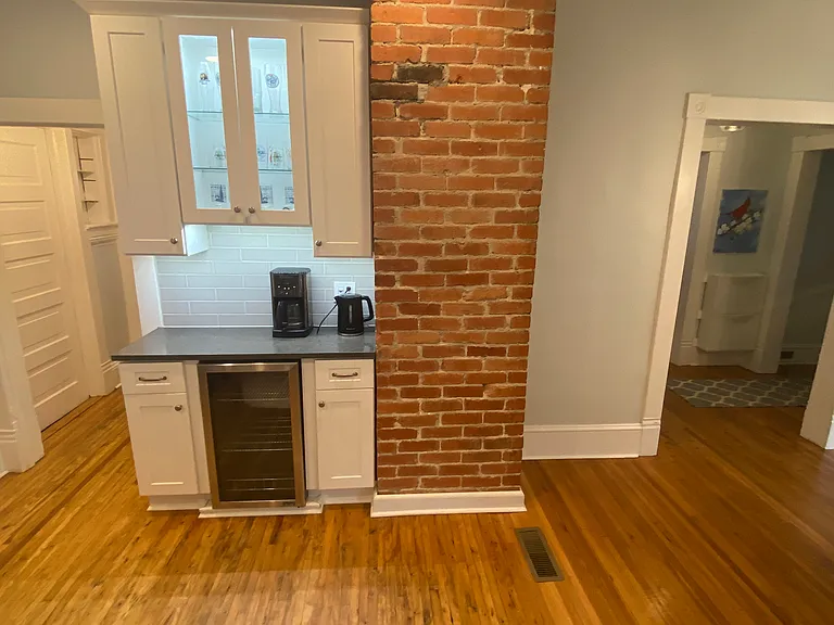 520 King George Ave SW — Photo 6