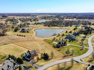 11N565 Hunter Trl, Elgin, IL 60124