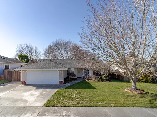 1710 Justice Ct, Fortuna, CA 95540