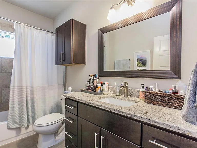 1700 Singleton Ave #B — Photo 8