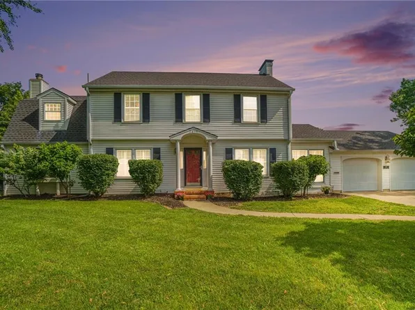 2619 Lovers Ln, Saint Joseph, MO 64506