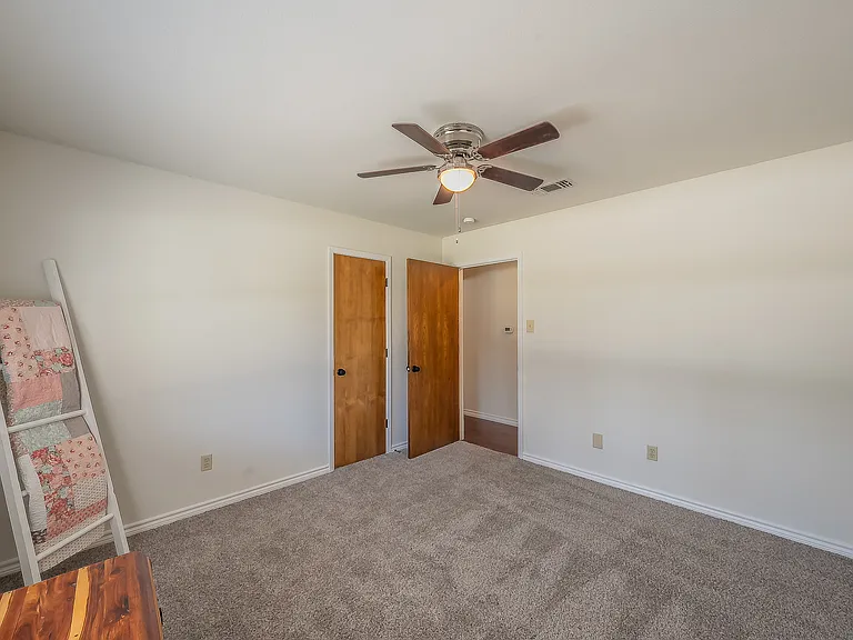 302 W Hale Ave — Photo 12