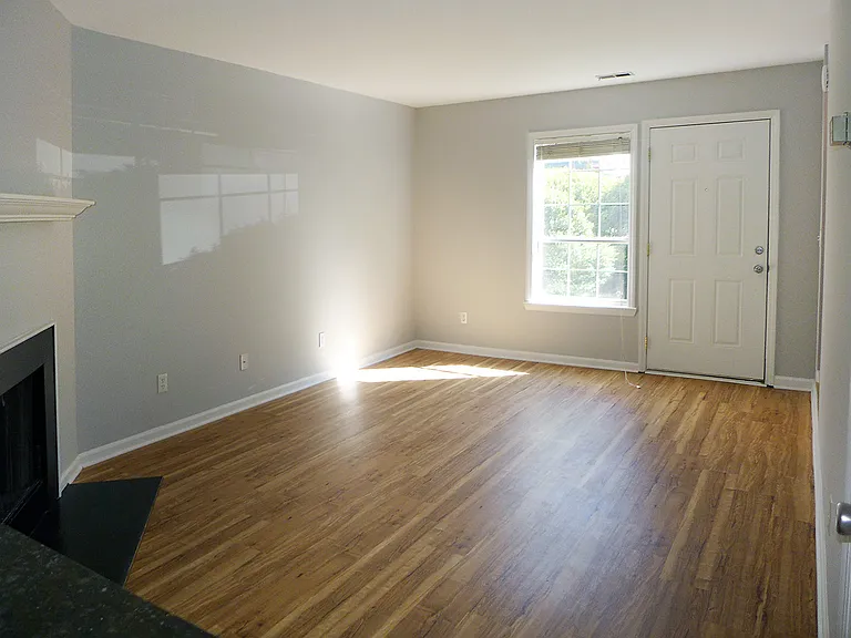 124 Marlowe Ct — Photo 3