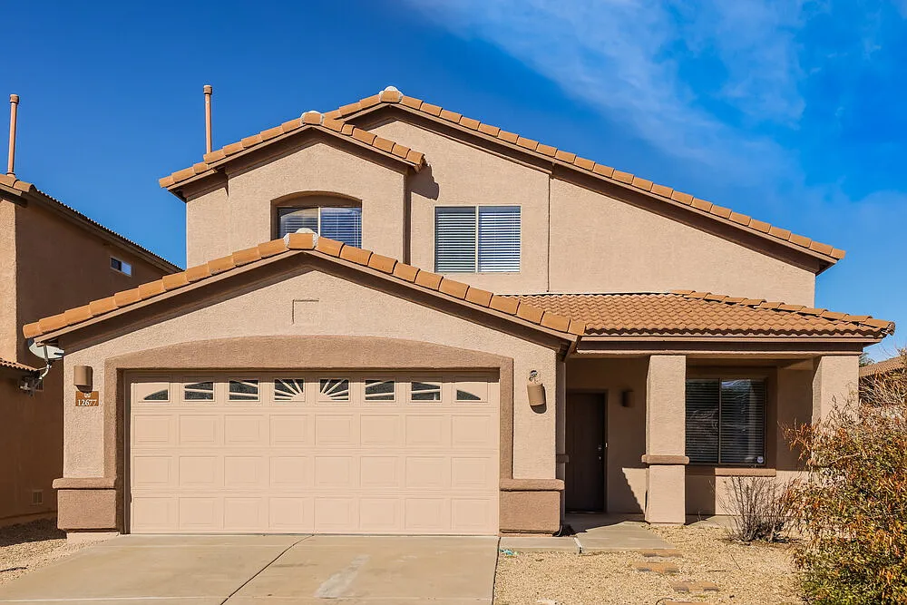 4 bed, 3.0 bath, 2289 sqft, $2,300 — Photo 1