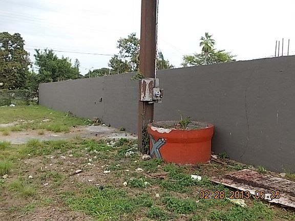 3rd image of 4655 Nw 17 Avenue