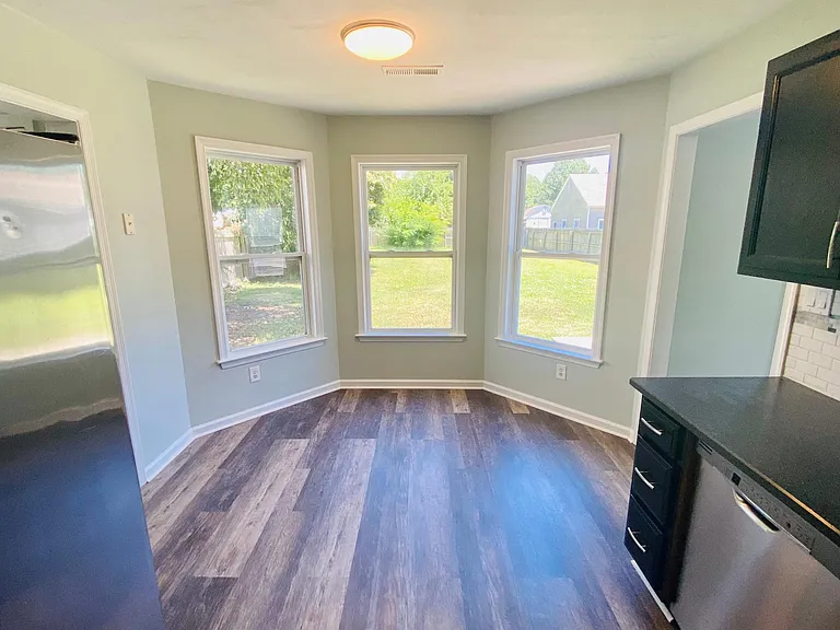 Kitchen breakfast nook