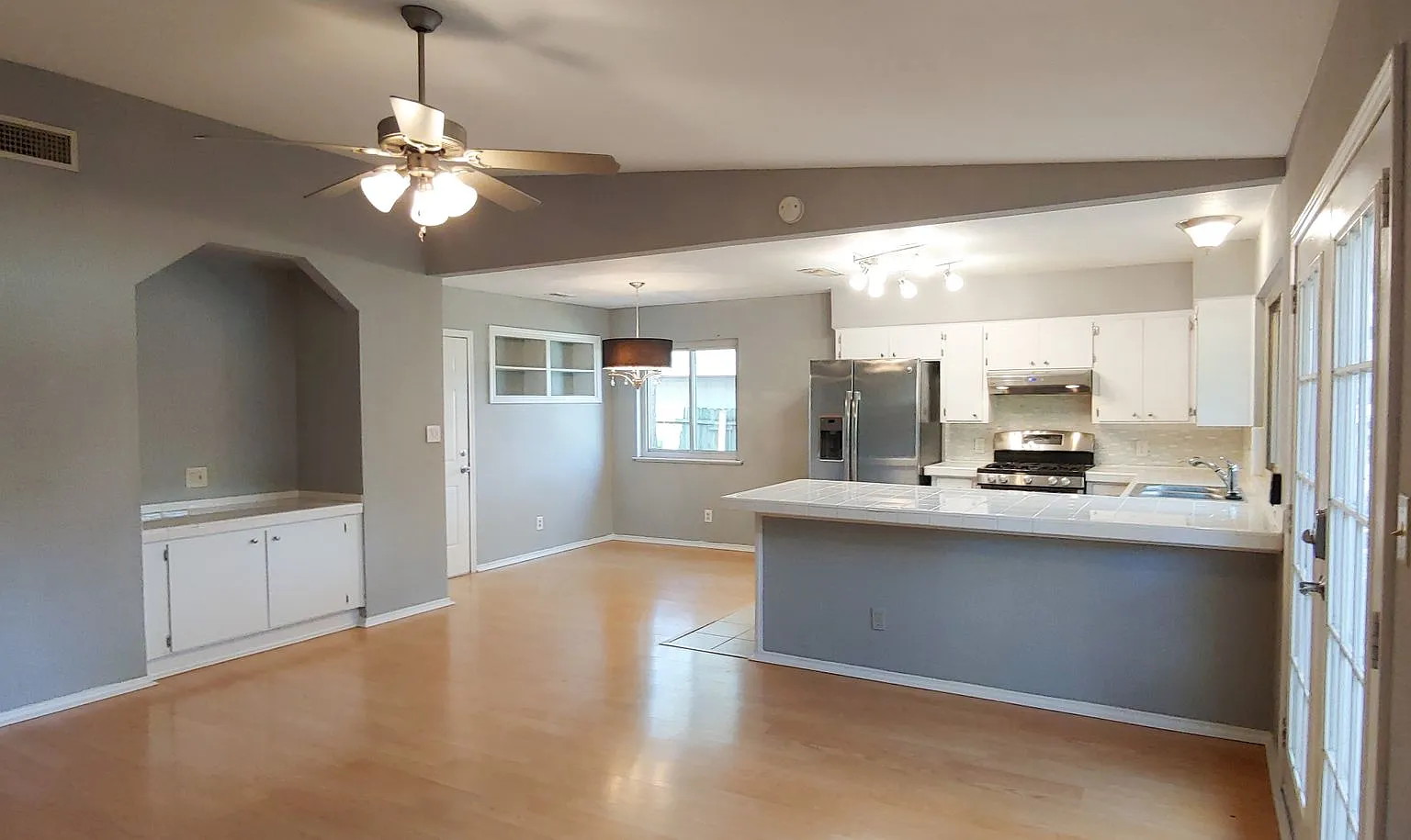 4 Bedroom, 2 Bathroom Home on Cul-de-sac in North Austin! — Photo 4
