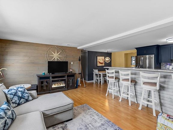 3rd image of 12 Ocean View Dr