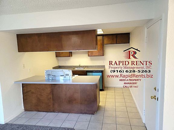 3rd image of 7446 Della Cir