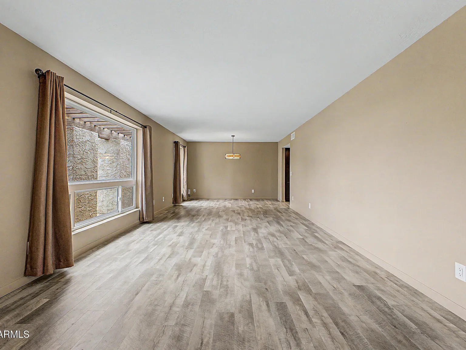 4 bed, 2.5 bath, 2669 sqft, $5,995 — Photo 4