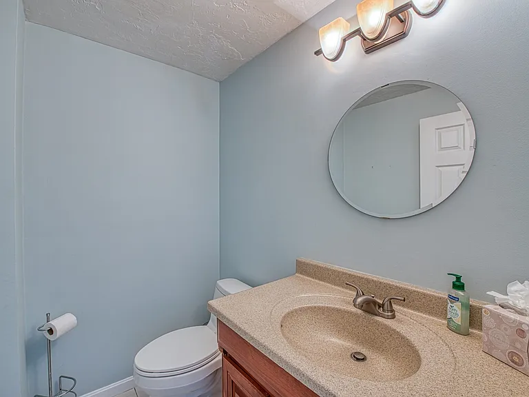 28 Gaslight Ln #28 — Photo 11