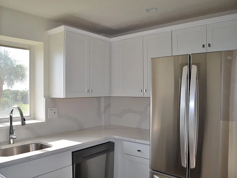 275 Palm Ave — Photo 7