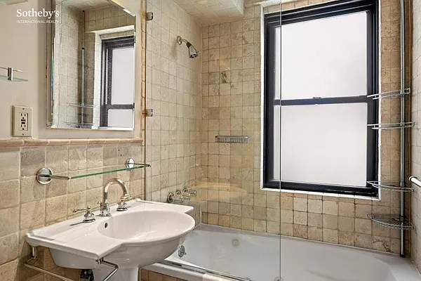 Rented by Sotheby's International Realty | media 54