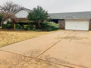 2001 N Flamingo Ln, Altus, OK 73521