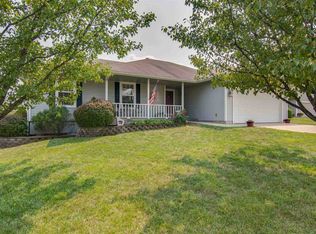 3431 NW 39th Ct, Topeka, KS 66618