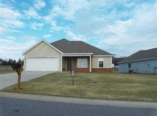 328 Laurel Woods Dr, Warner Robins, GA 31088