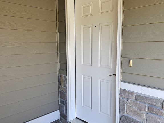 2nd image of 205 167th St E