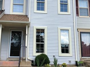 6929 Hovingham Ct, Centreville, VA 20121