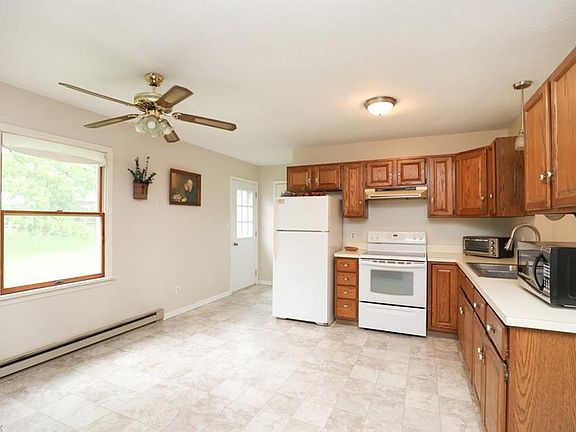 4th image of 200 W 13th St