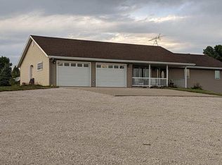 22321 Phoenix Ave, Carroll, IA 51401