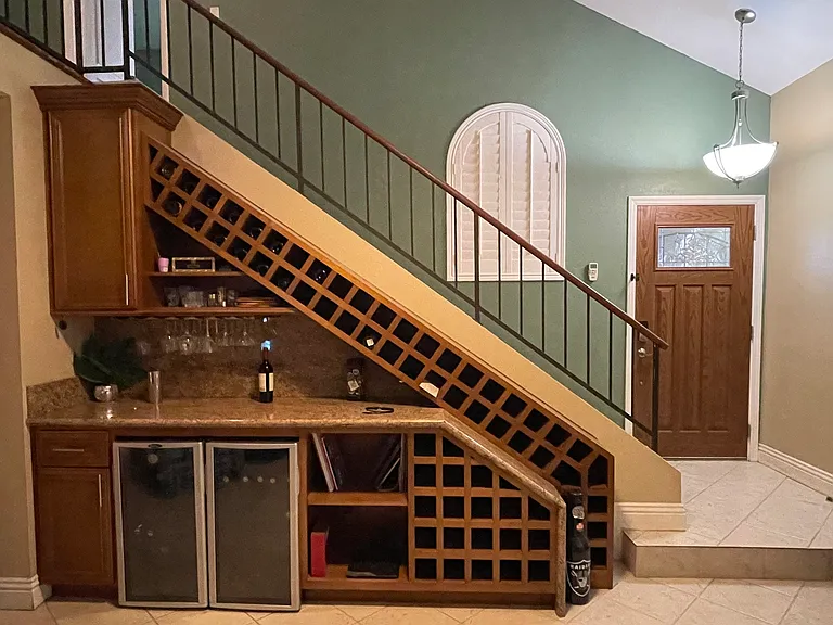 Wine Rack & Bar