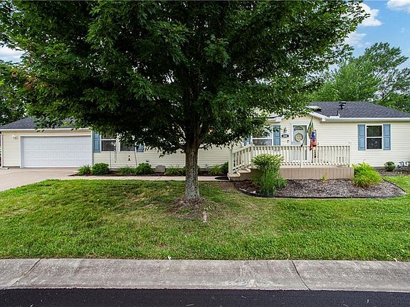 3rd image of 844 N White Oaks Ln