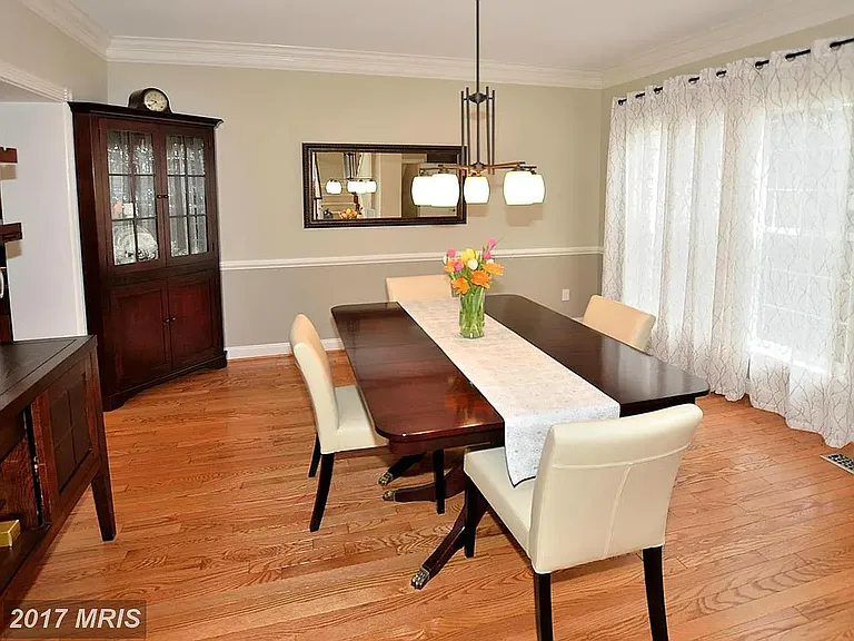 20156 Valhalla Sq — Photo 16
