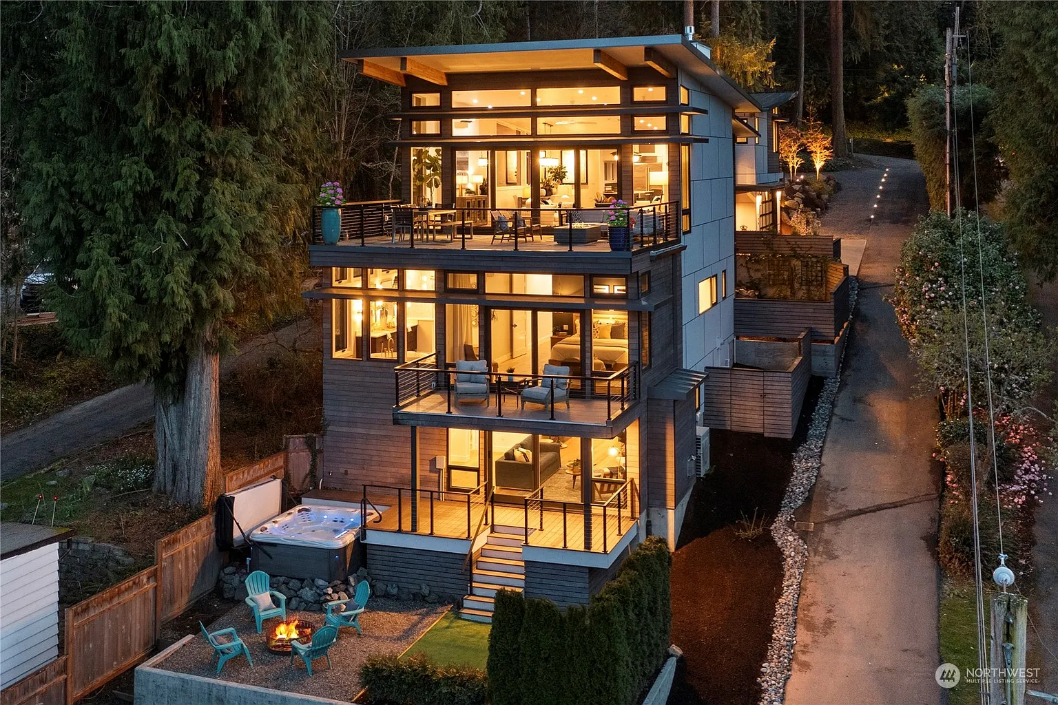 2590 W Lake Sammamish Parkway NE photo 1