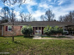 8607 Dora Ct, Annandale, VA 22003