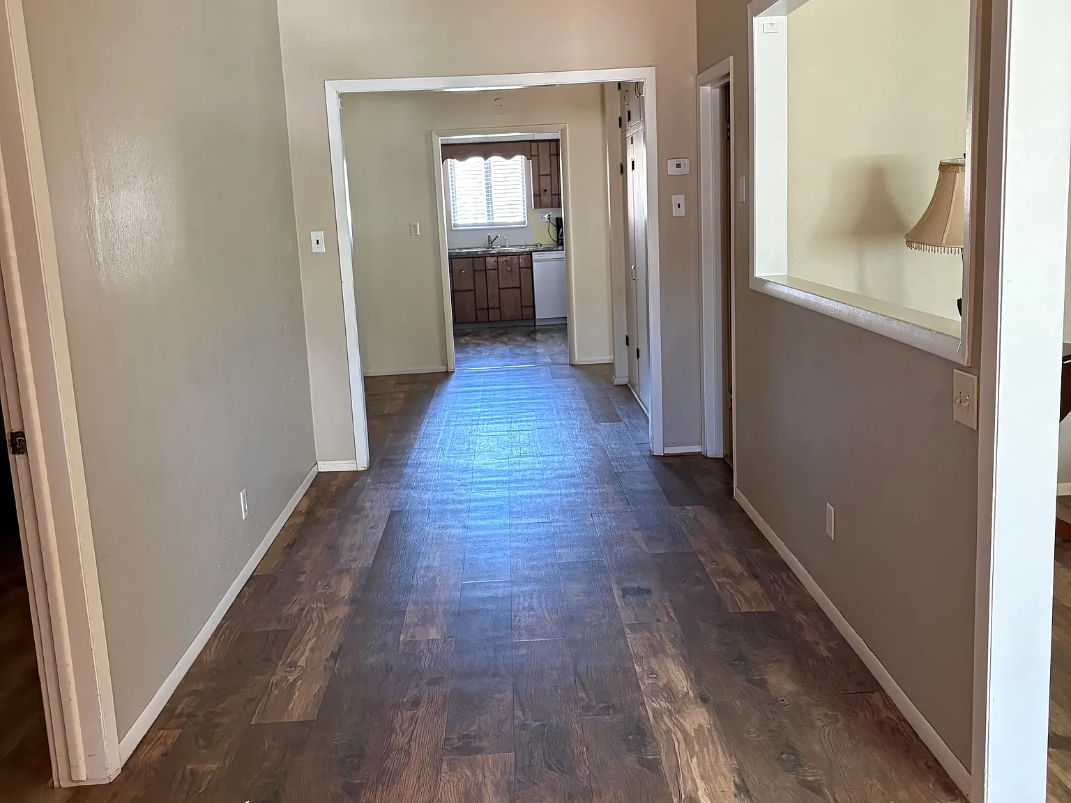 3 bed, 1400 sqft, $2,000 — Photo 2