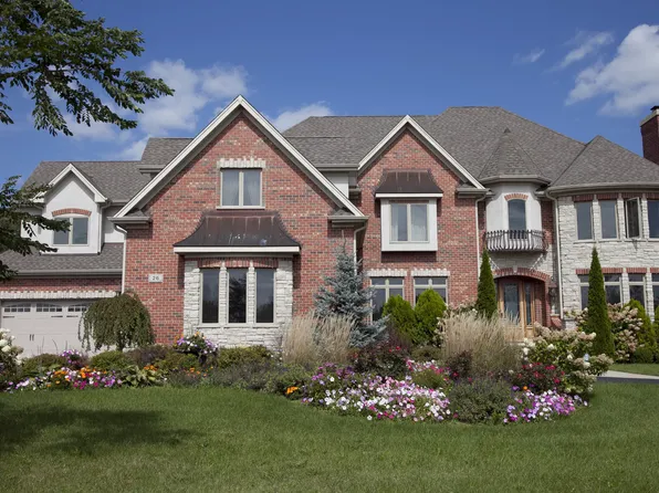 26 E Peter Ln, Hawthorn Woods, IL 60047